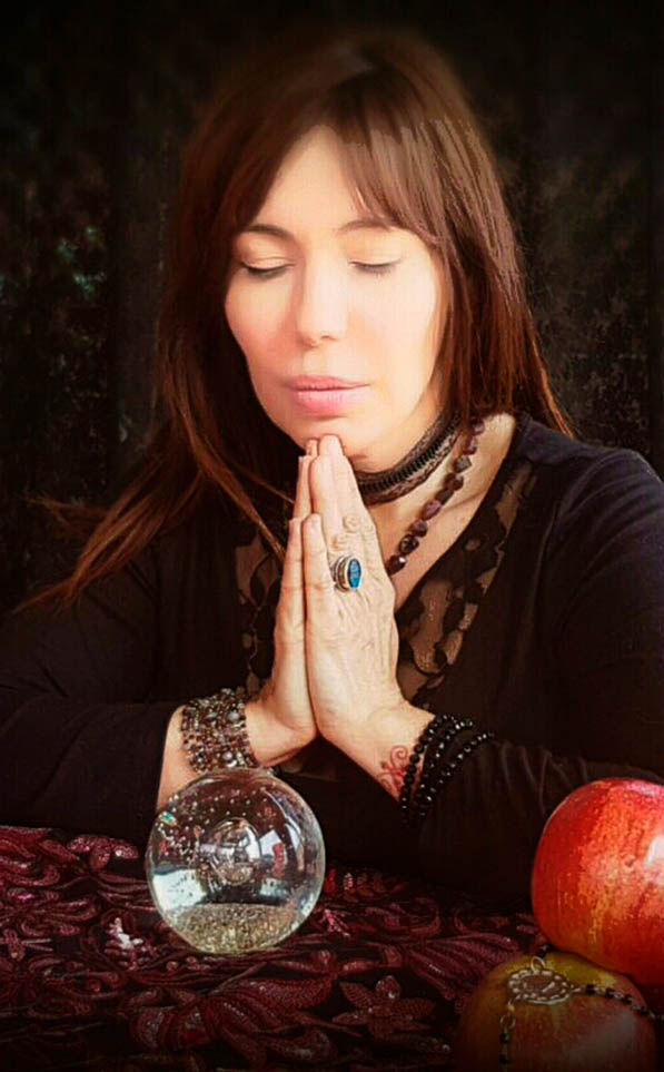 AMELIA LAROIE Experta Santera Ritualista en MADRID